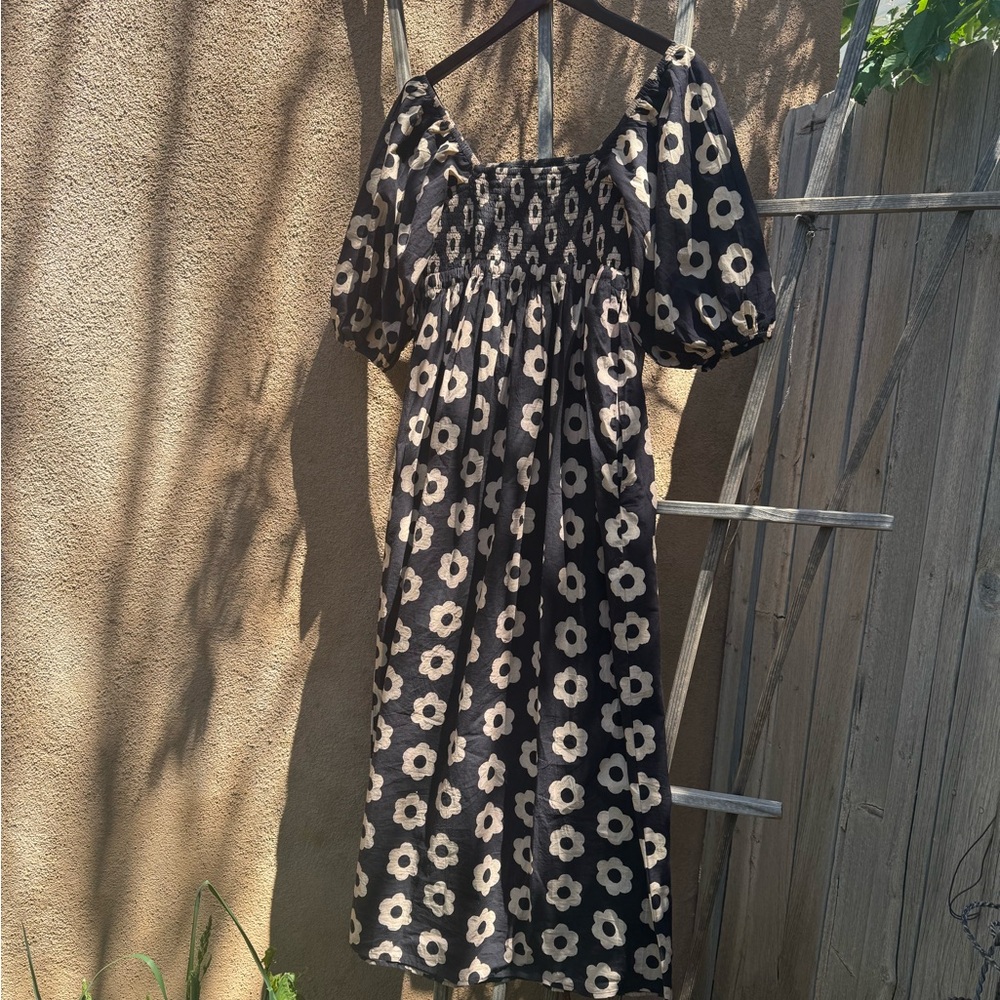 SOLD // Katrina in Noir Daisy — S